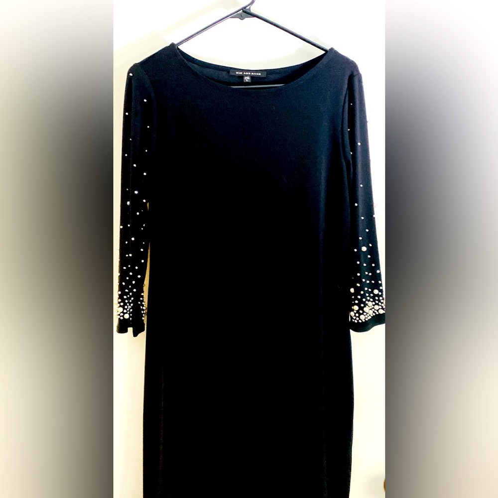 Like new, comfortable shift dress embellished by faux pearls,diamonds